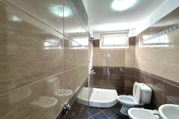 Apartment for rent in Tirana 2+1, Emty