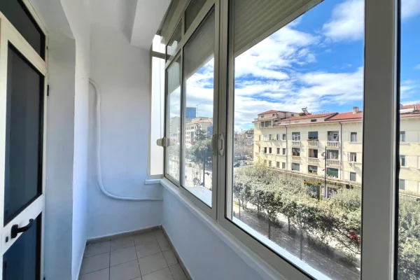 Apartment for rent in Tirana 2+1, Emty