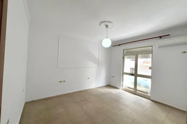 Apartment for rent in Tirana 2+1, Emty