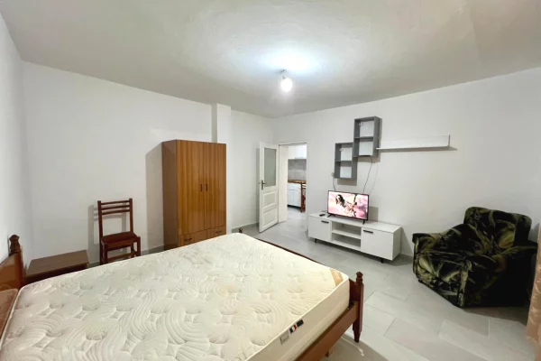 Shtepi me qera Apartament ne Tirane, Garsoniere, Mobilimi E mobiluar, Pagesa 25,000  Leke.