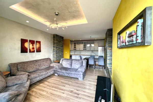 Shtepi ne shitje 3+1 ne Tirane - 355,000 Euro