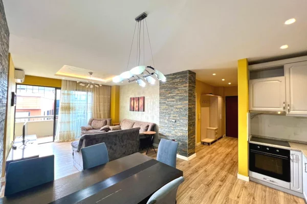 Shtepi ne shitje Apartament ne Tirane, 3+1, Mobilimi E mobiluar, Pagesa 355,000  Euro.
