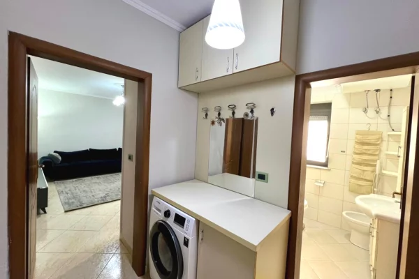 Shtepi me qera Apartament ne Tirane, 1+1, Mobilimi E mobiluar, Pagesa 500  Euro.