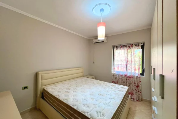 Shtepi me qera Apartament ne Tirane, 1+1, Mobilimi E mobiluar, Pagesa 500  Euro.