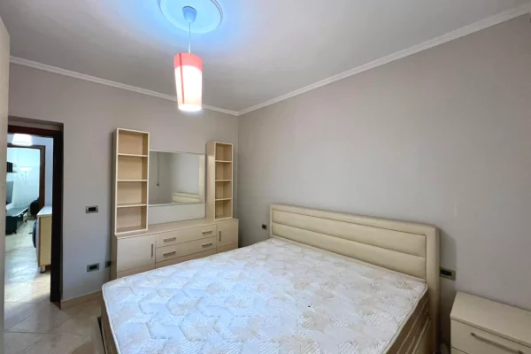 Shtepi me qera Apartament ne Tirane, 1+1, Mobilimi E mobiluar, Pagesa 500  Euro.