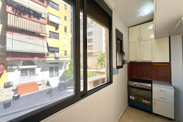 Shtepi me qera Apartament ne Tirane, 1+1, Mobilimi E mobiluar, Pagesa 500  Euro.