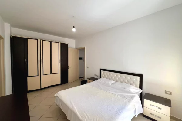 Shtepi me qera Apartament ne Tirane, 2+1, Mobilimi E mobiluar, Pagesa 450  Euro.