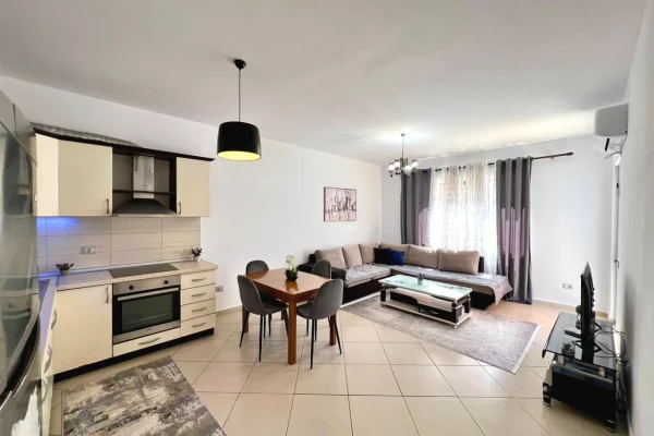 Shtepi me qera Apartament ne Tirane, 2+1, Mobilimi E mobiluar, Pagesa 450  Euro.