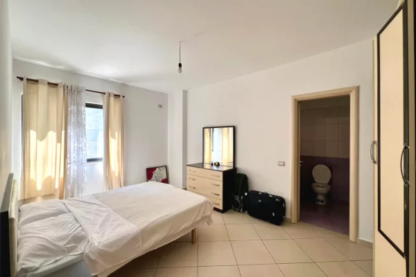 Shtepi me qera Apartament ne Tirane, 2+1, Mobilimi E mobiluar, Pagesa 450  Euro.