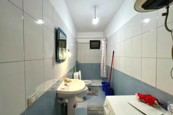 Shtepi me qera Apartament ne Tirane, 2+1, Mobilimi E mobiluar, Pagesa 450  Euro.