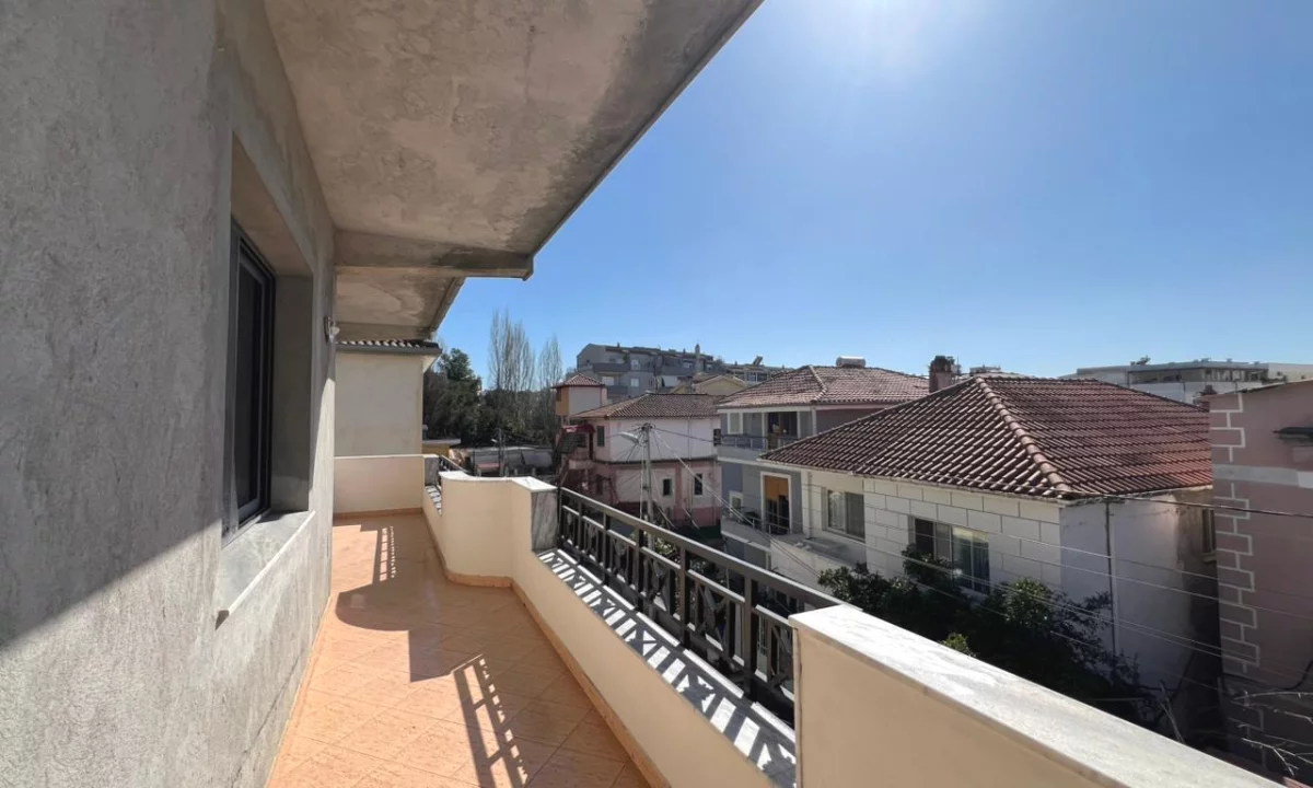 Shtepi me qera Shtepi Private ne Tirane, 5+1, Mobilimi E mobiluar, Pagesa 550  Euro.
