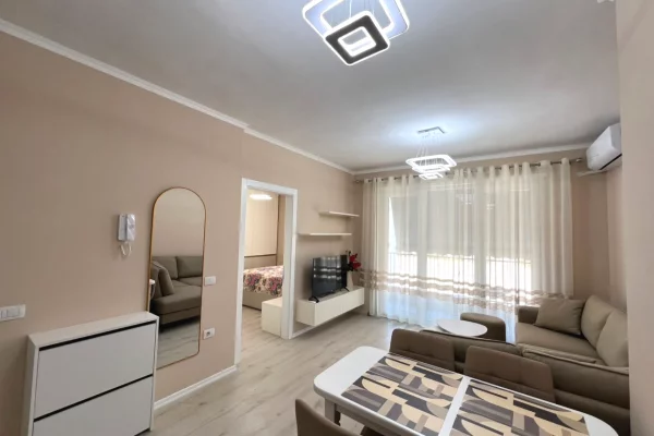 Shtepi me qera Apartament ne Tirane, 1+1, Mobilimi E mobiluar, Pagesa 400  Euro.