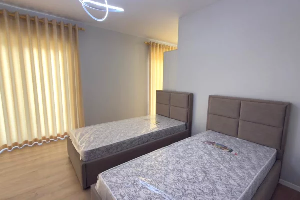 Shtepi me qera Apartament ne Tirane, 2+1, Mobilimi E mobiluar, Pagesa 550  Euro.