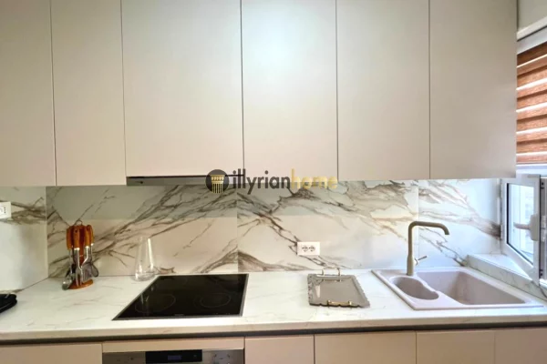 Shtepi ne shitje Apartament ne Tirane, 1+1, Mobilimi Pjeserisht e mobiluar, Pagesa 130,000  Euro.