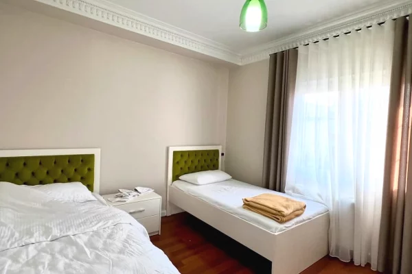 Shtepi me qera 2+1 ne Tirane - 75,000 Leke