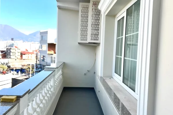 Shtepi me qera Apartament ne Tirane, 2+1, Mobilimi E mobiluar, Pagesa 75,000  Leke.