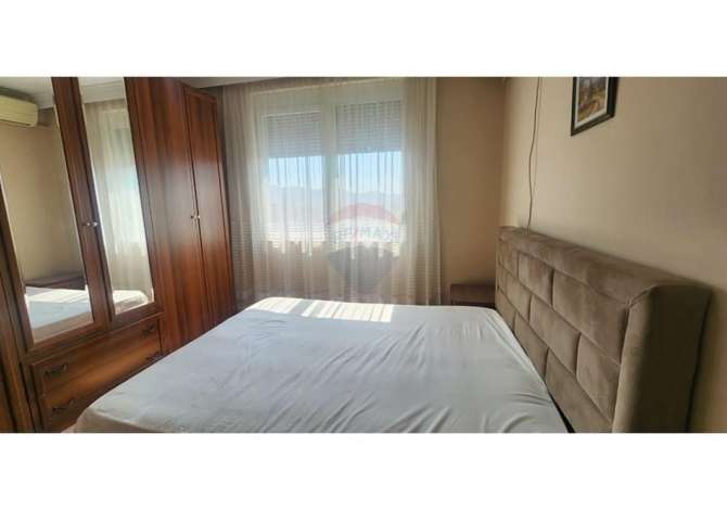 Shtepi me qera Apartament ne Tirane, 1+1, Mobilimi E mobiluar, Pagesa 550  Euro.