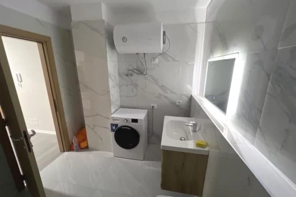 Shtepi me qera Apartament ne Tirane, 1+1, Mobilimi E mobiluar, Pagesa 45,000  Leke.