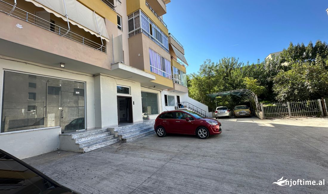 OKAZION Shitet Ambient  620 Euro/m2, “Bunkart 1”, Tirane.