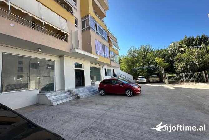 Business Property in Sale 4+1 in Tirana - 210,000 Euro