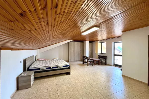 Shtepi me qera 3+1 ne Tirane - 550 Euro