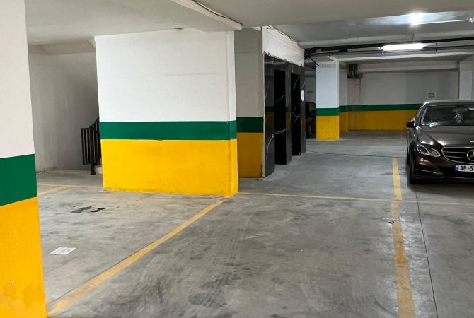 Shiten 3 Poste Parkimi ”Ish Fusha e Aviacionit”- Tiranë