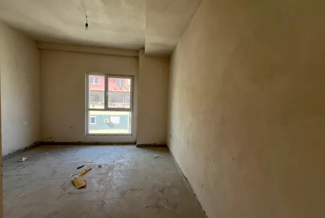 Shitet, Apartament 2+1+2 “Laprakë”,Tiranë.