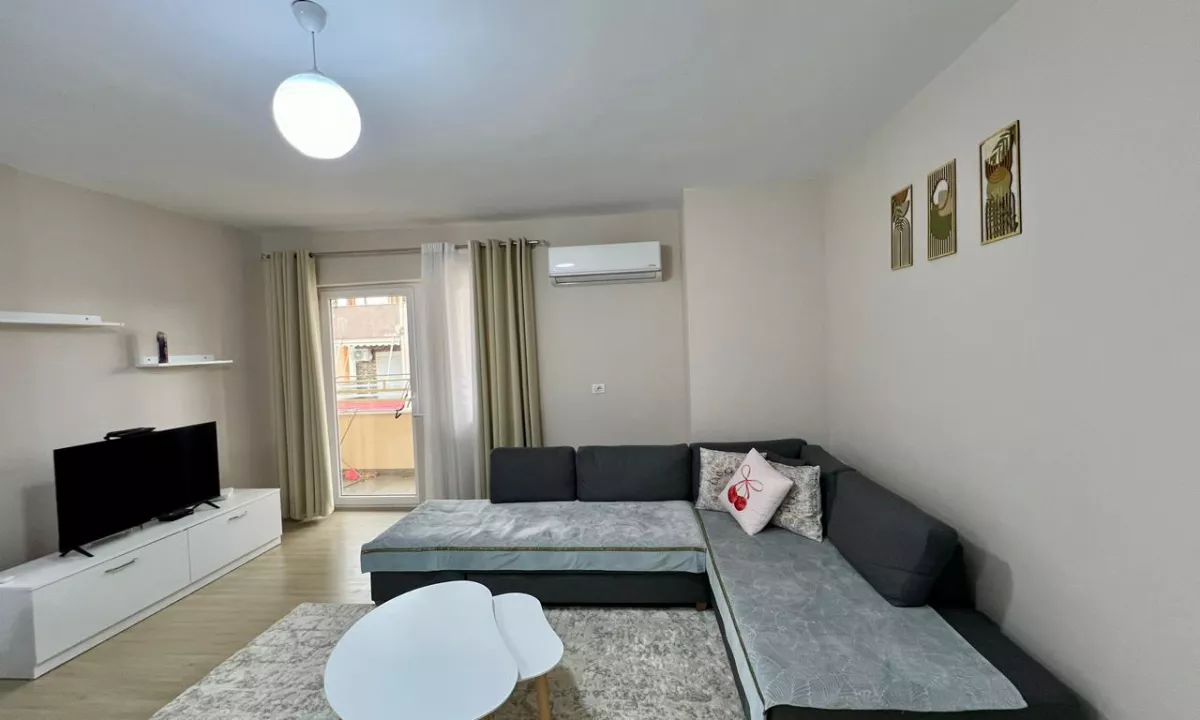 Shtepi ne shitje Apartament ne Pogradec, 2+1, Mobilimi E mobiluar, Pagesa 135,000  Euro.