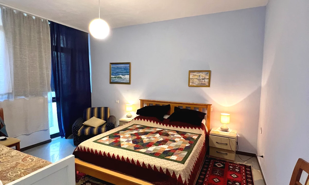 Shtepi ne shitje Shtepi Private ne Durres, 5+1, Mobilimi E mobiluar, Pagesa 680,000  Euro.