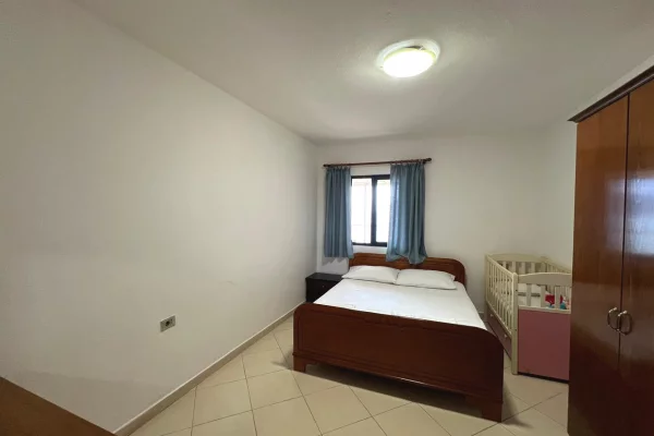 Shtepi ne shitje Apartament ne Pogradec, 2+1, Mobilimi E mobiluar, Pagesa 95,040  Euro.