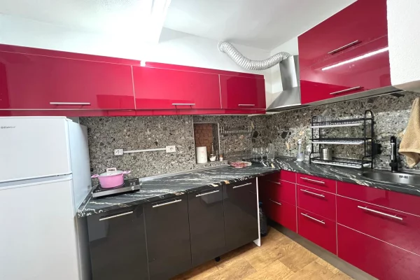 Shtepi me qera Apartament ne Tirane, 1+1, Mobilimi E mobiluar, Pagesa 620  Euro.