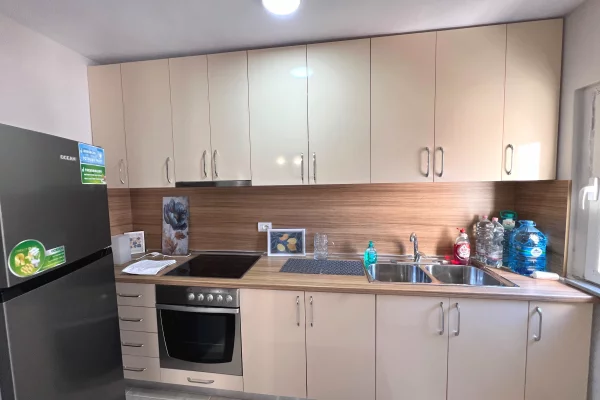 Jepet me qira Apartament 2+1, Rruga “Fortuzi”, Tiranë