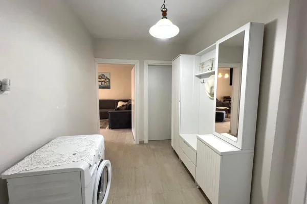 Shtepi me qera Apartament ne Tirane, 2+1, Mobilimi E mobiluar, Pagesa 600  Euro.