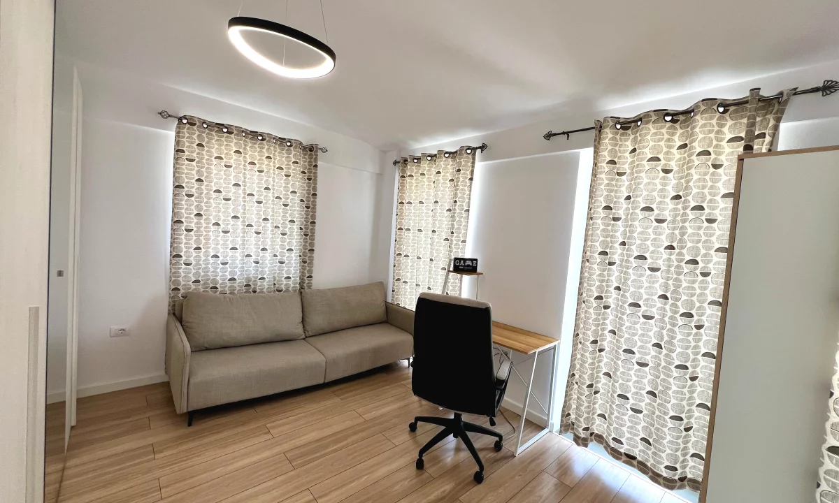 Shtepi me qera Vila Luksoze ne Tirane, 4+1, Mobilimi E mobiluar, Pagesa 2,500  Euro.