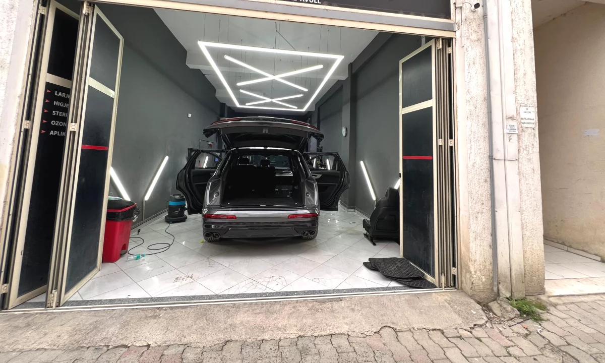 Shitet Ambient Biznesi+Aktiviteti , “Astir ”, Tirane.