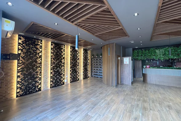 Qira, Ambient Biznesi, “Brryli”, Tirane.