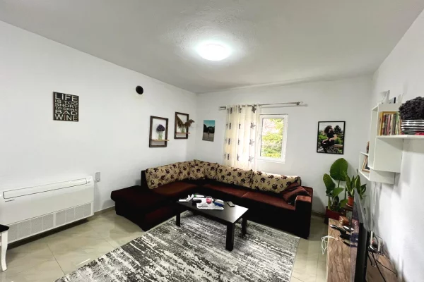 Shtepi ne shitje Shtepi Private ne Korce, 3+1, Mobilimi E mobiluar, Pagesa 120,000  Euro.