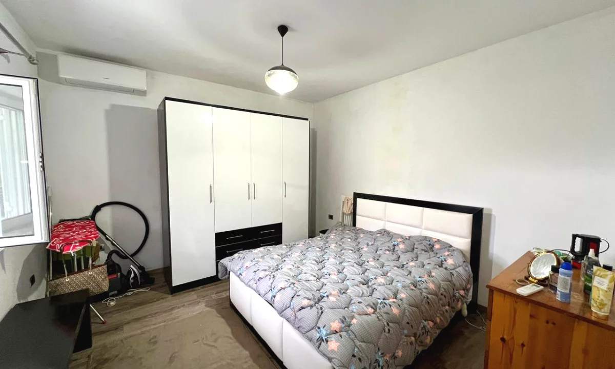 Shtepi ne shitje Shtepi Private ne Korce, 3+1, Mobilimi E mobiluar, Pagesa 120,000  Euro.