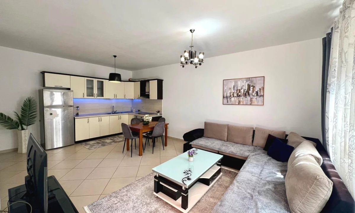 Shtepi me qera Apartament ne Tirane, 2+1, Mobilimi E mobiluar, Pagesa 450  Euro.