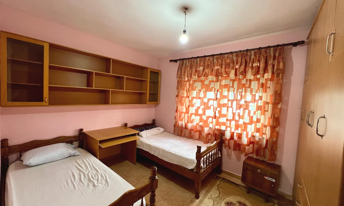 Shtepi me qera Apartament ne Tirane, 2+1, Mobilimi E mobiluar, Pagesa 700  Euro.