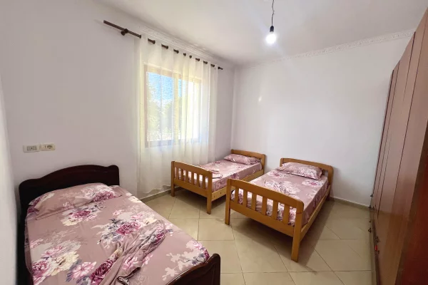Shtepi me qera Shtepi Private ne Tirane, 2+1, Mobilimi E mobiluar, Pagesa 350  Euro.