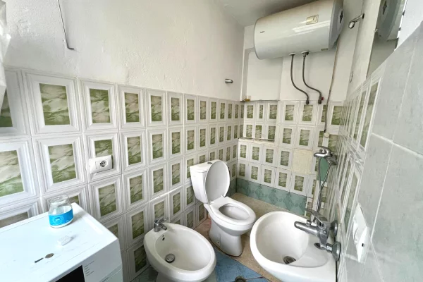 Shtepi me qera Apartament ne Tirane, 1+1, Mobilimi E mobiluar, Pagesa 400  Euro.