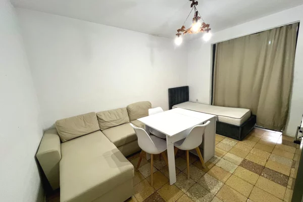 Shtepi me qera Apartament ne Tirane, 1+1, Mobilimi E mobiluar, Pagesa 400  Euro.