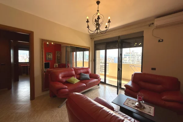 Shtepi me qera Apartament ne Tirane, 2+1, Mobilimi E mobiluar, Pagesa 700  Euro.