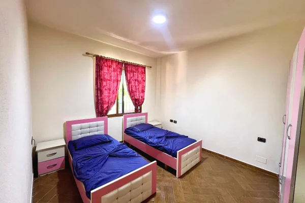 Qira, Shtëpi Private 1-Katëshe, “Unazë e Madhe.”, Tufinë.