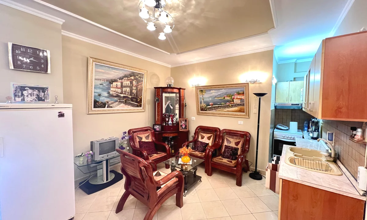 Shtepi ne shitje Apartament ne Durres, 2+1, Mobilimi E mobiluar, Pagesa 110,000  Euro.