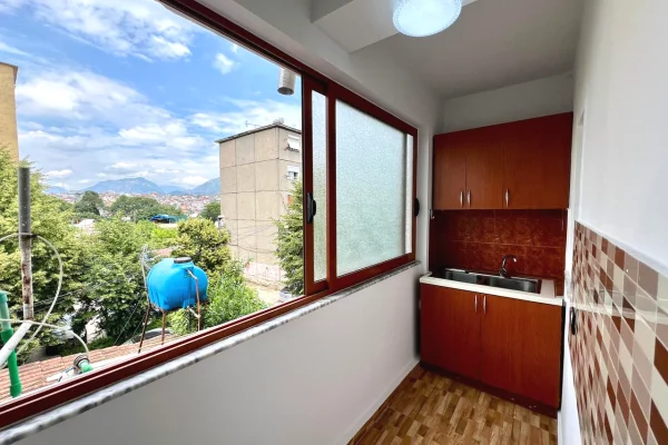 Shtepi me qera Apartament ne Tirane, 1+1, Mobilimi E mobiluar, Pagesa 400  Euro.