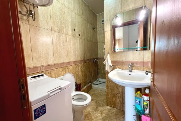 Shtepi me qera Apartament ne Tirane, 1+1, Mobilimi E mobiluar, Pagesa 550  Euro.