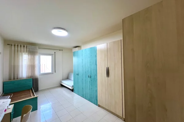 Shtepi me qera Apartament ne Tirane, 2+1, Mobilimi E mobiluar, Pagesa 120,000  Leke.
