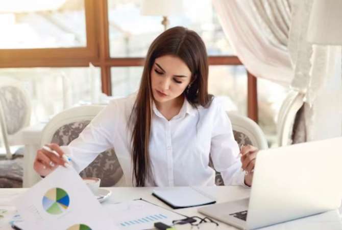 Job Offers for Economist in Tirana